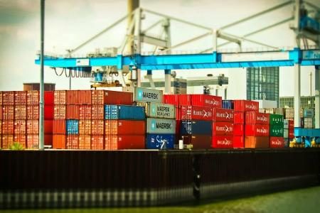 Transport in Vietnam and abroad 